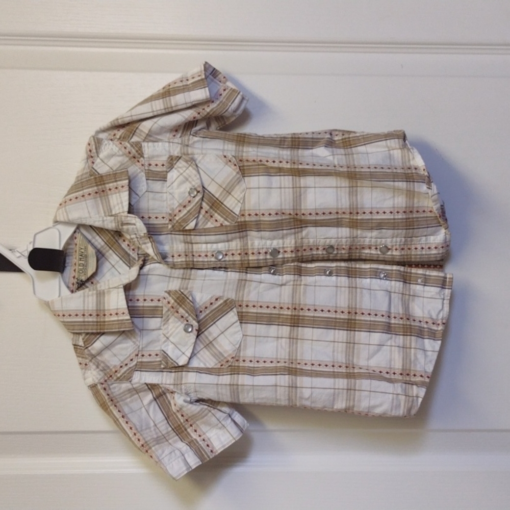 𝅺old Navy button front short sleeve boys size 4T shirt